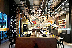 "Eat at Expo" represents around 200 restaurants and food outlets around the Expo site in Dubai. The luminaires in all the venues are equipped with premium DALI LED drivers from Tridonic and help to meet the Expo's high sustainability standards.